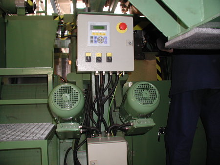 Auxiliary operator panel of the underfloor lathe